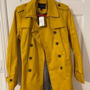 Brand new Banana Republic mustard trench size large